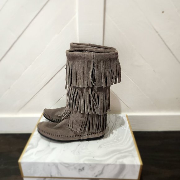 MINNETONKA BOOTS - Picture 2 of 4